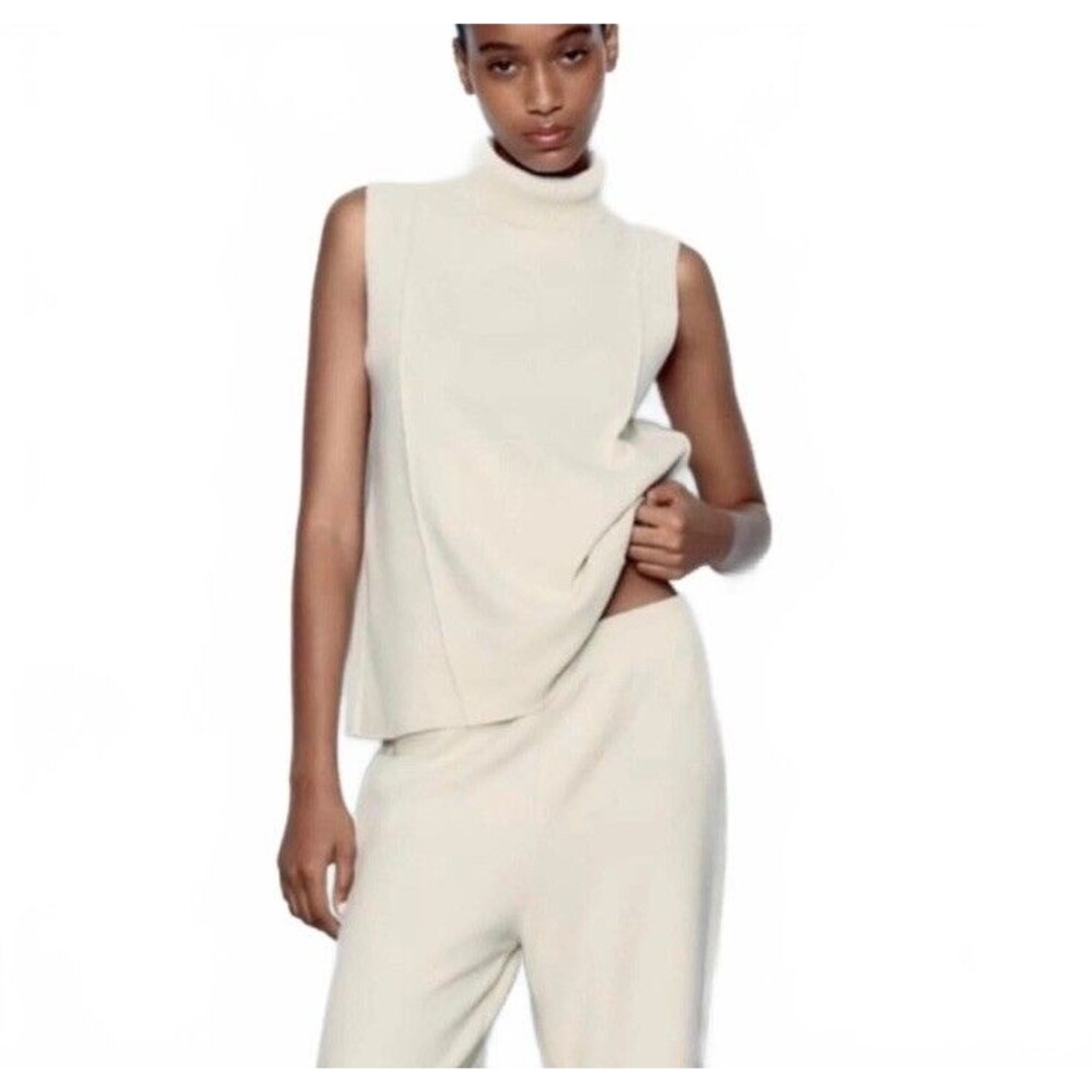 Zara Soft Turtleneck Top Beige Sz M